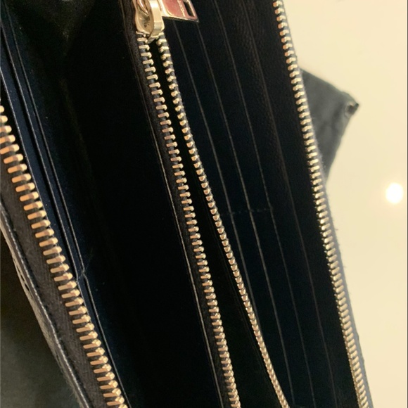 YSL Navy Wallet - Picture 6 of 7